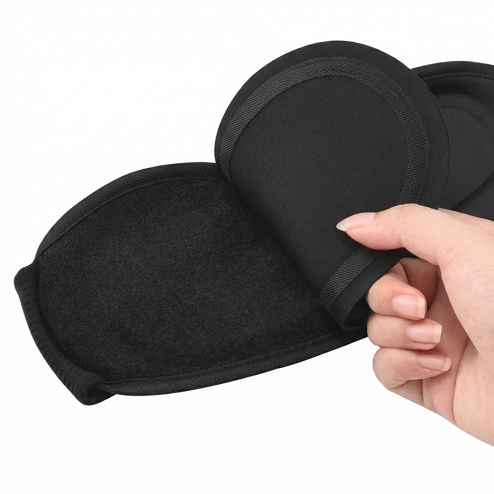 Adjustable fit for different head sizes